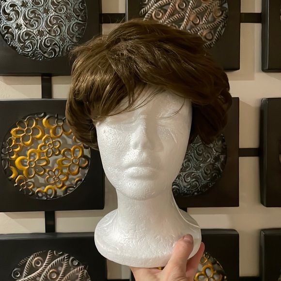 NWT 8” medium brown unisex x short hair wig bangs wavy soft mens wig messy crown - Picture 10 of 16